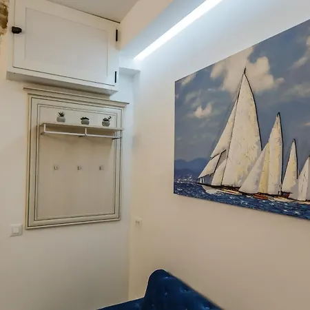 Angels-split **** * Split