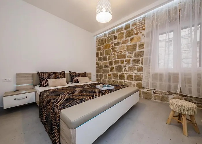 Apartman Angels-split **** *